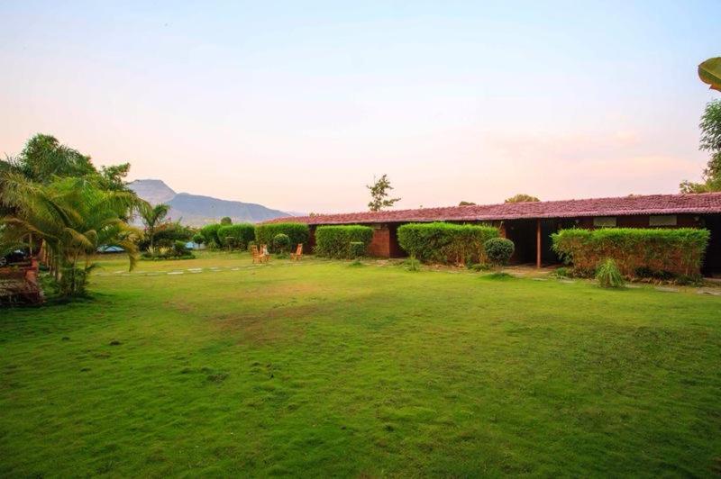 Anandvan Holiday Homes, Wai Bagian luar foto