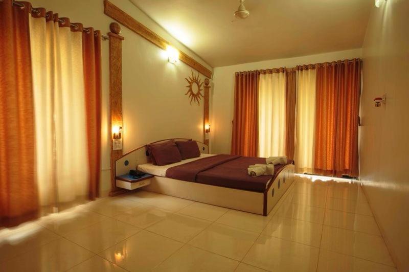 Anandvan Holiday Homes, Wai Bagian luar foto